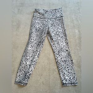 Patterned leggings